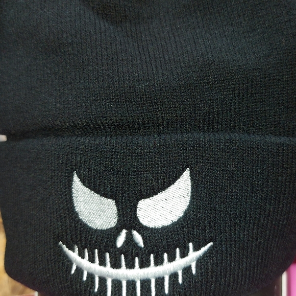 Hats outerwear - Picture 7 of 15